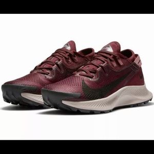 Nike Pegasus Trail 2 Running Shoes Women Size 7.5.